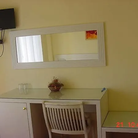 Le Olive מלון 3*